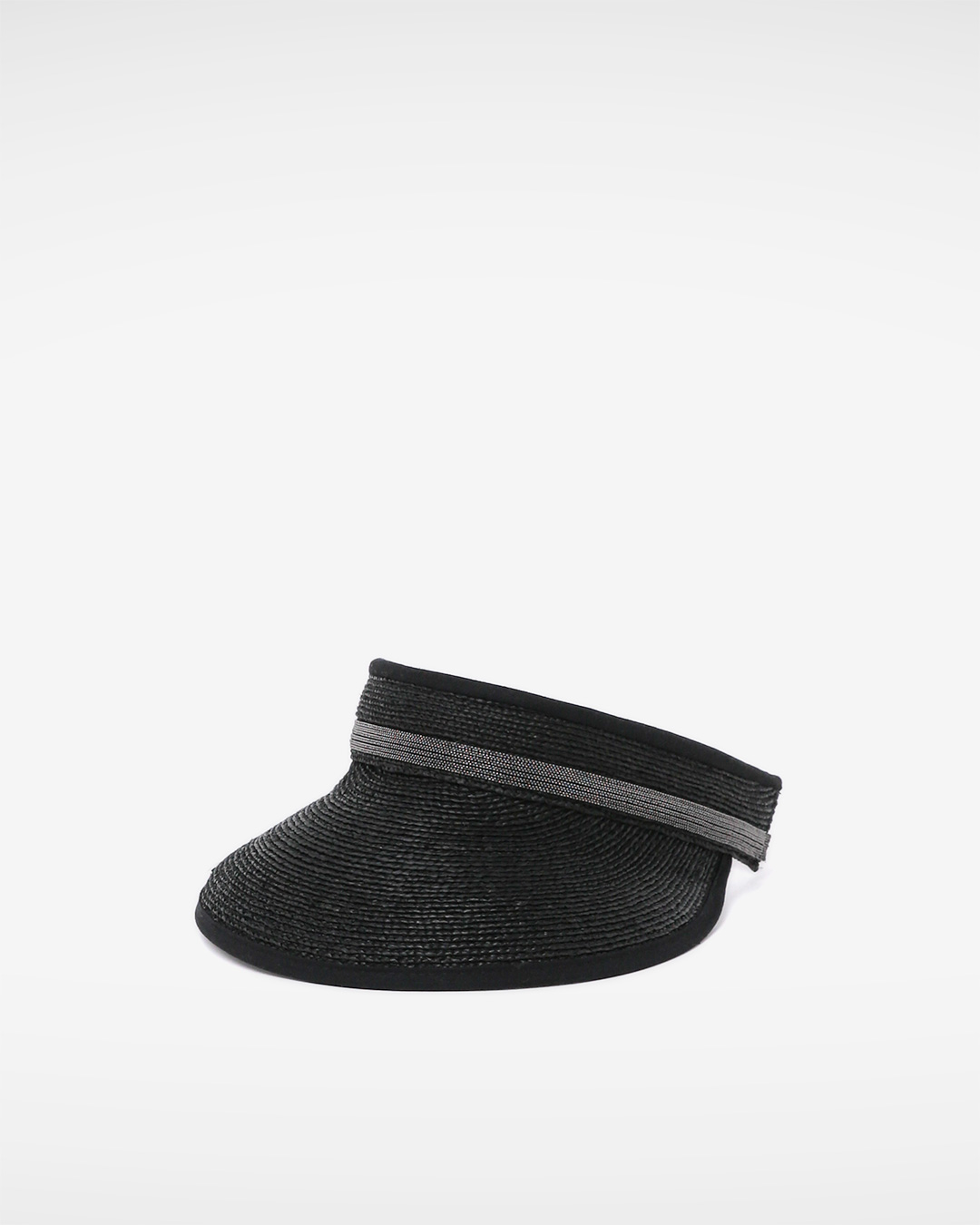 Always elegant, lightly bathed in sunlight<br> black raffia sun visor