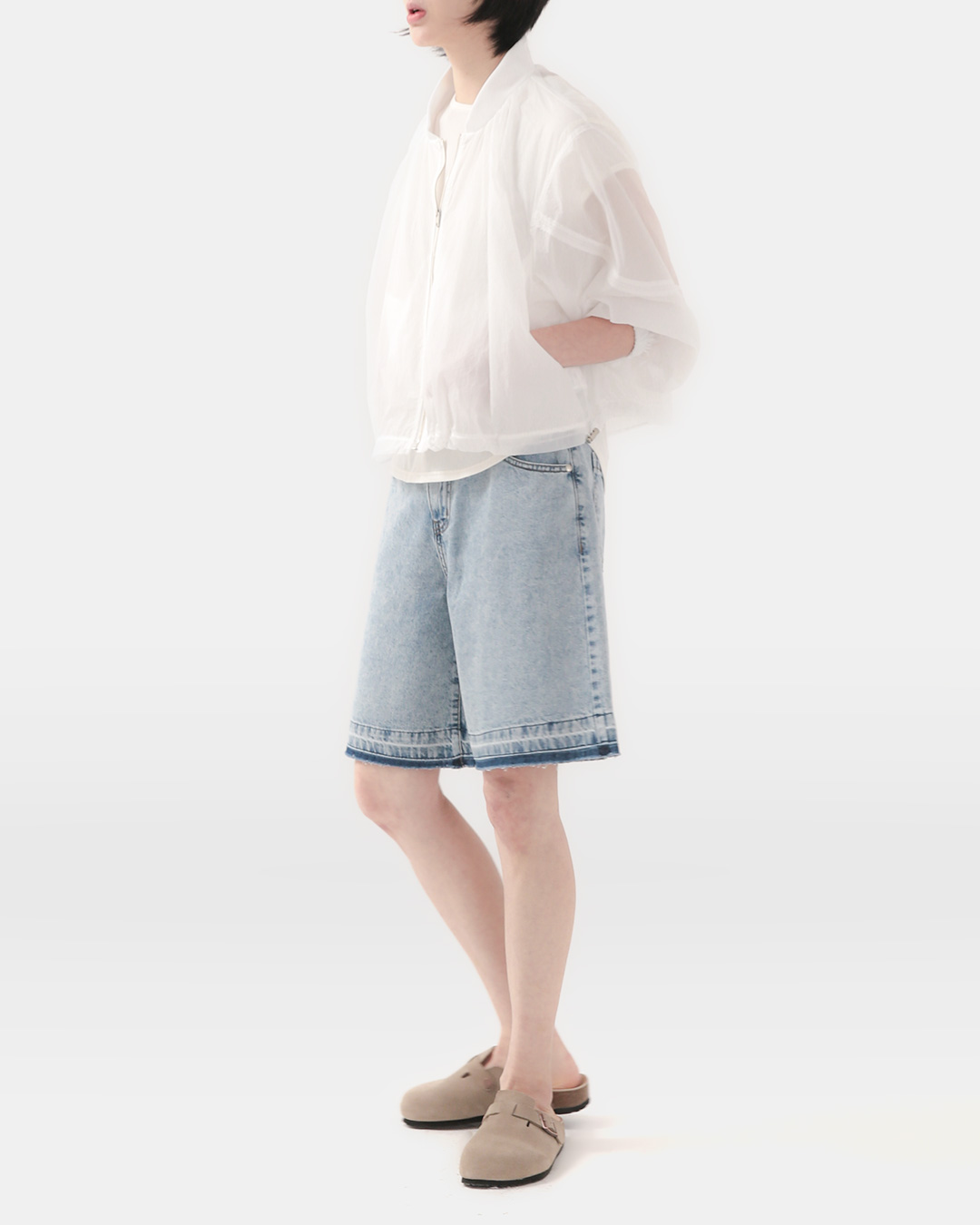 As light as a skirt, as sturdy as pants<br> vintage denim bermuda shorts