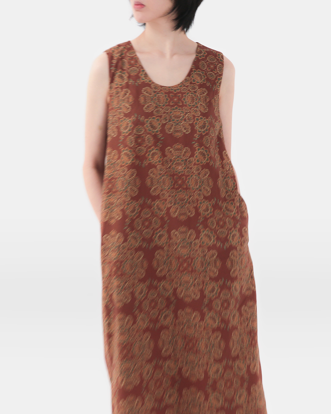 Attractive Summer complete with ethnic sensibility<br> Ethnic Floral Sleeveless Dress