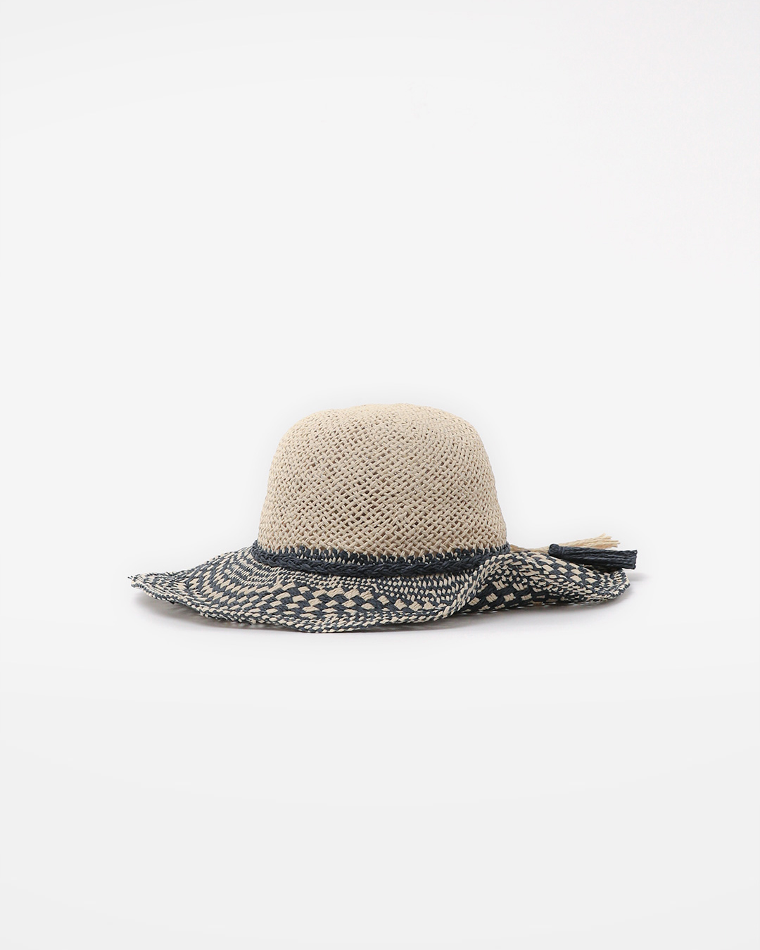 The season when the sunlight gets better<br> Summer Hat that adds a touch of flair