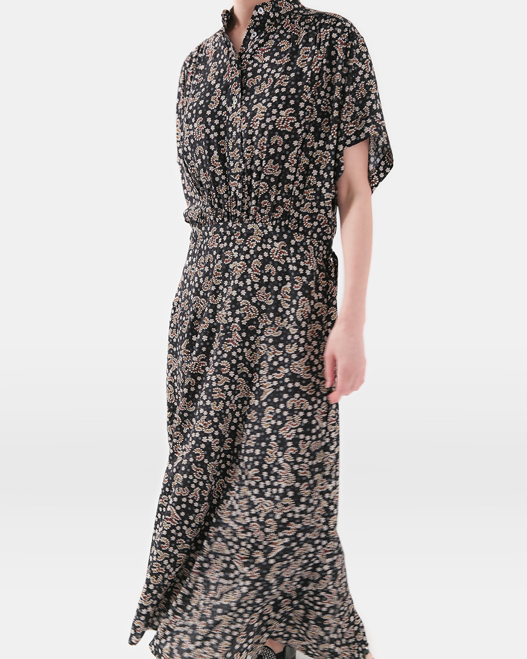 A bee that completes the day elegantly<br> botanical shirring maxi dress
