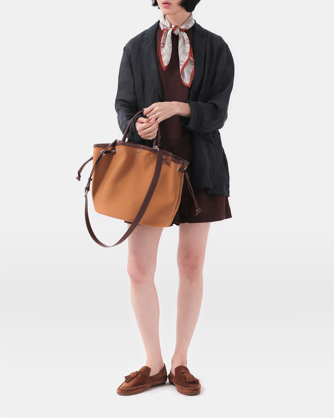 100% Linen, ultra-light yarn<br> Linen blazer with a casual look