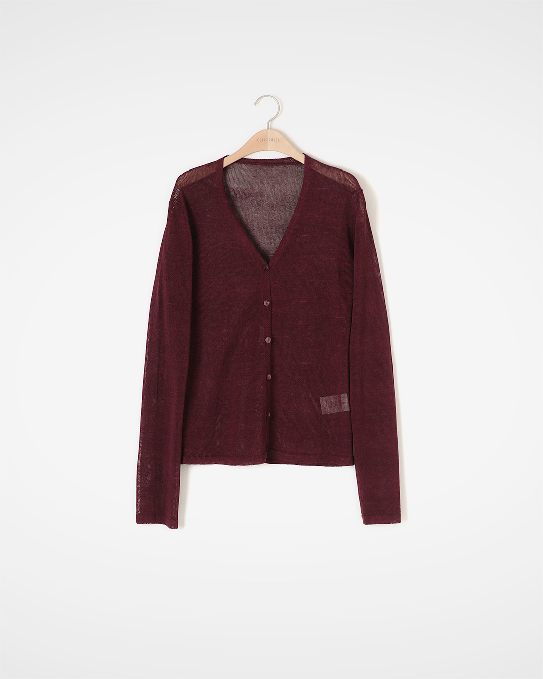 The coolness of a gentle breeze<br> paper blend airy cardigan
