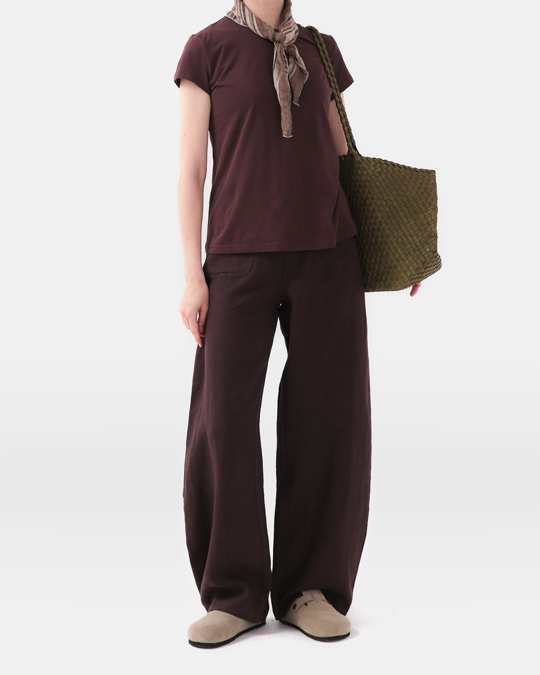 A calm summer, giving you a slim silhouette.<br> pure linen high-rise wide pants (M)
