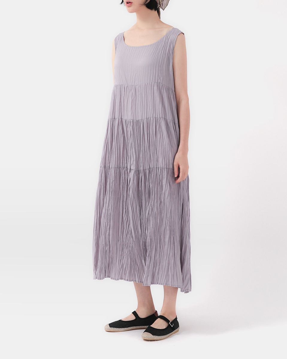 The moment when the day becomes lighter<br> crinkle flow maxi dress
