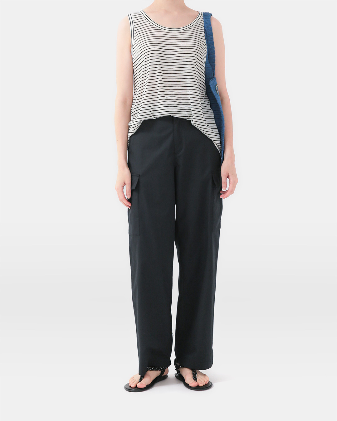 Even in the busy city center or on a leisurely weekend,<br> cotton utility cargo pants