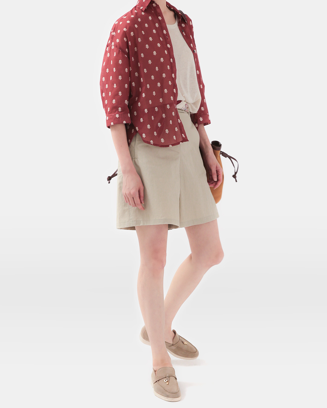 The reason you look slim, the silhouette is everything<br> tailored structure nylon shorts