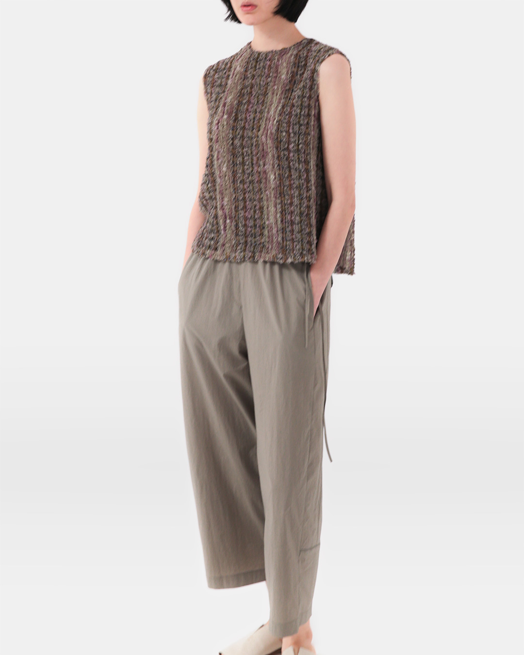 Embracing the delicate shine of silk<br> rinkled silk sleeveless top