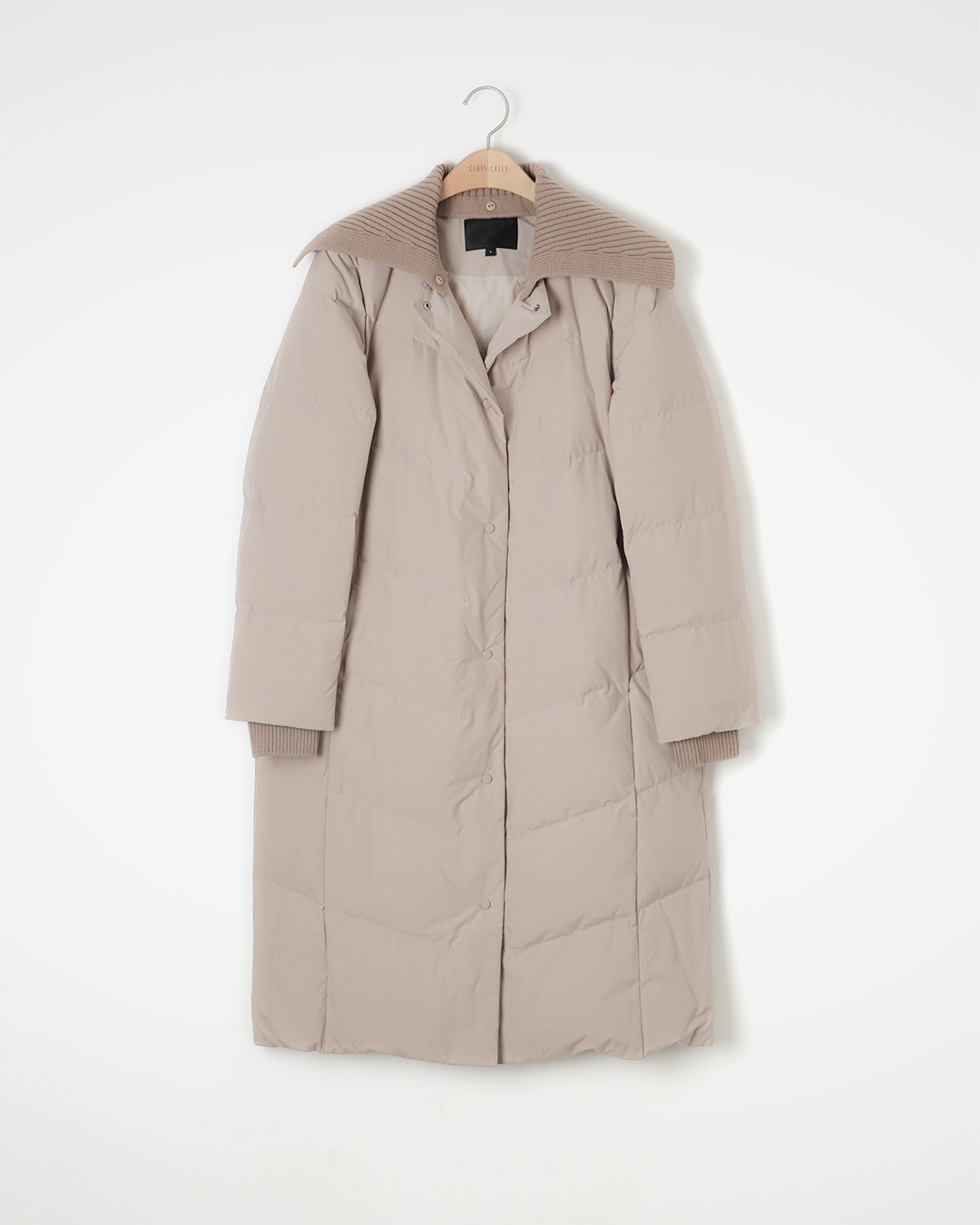Winter is fast approaching<BR> Goose Long Padding (Cream 77)