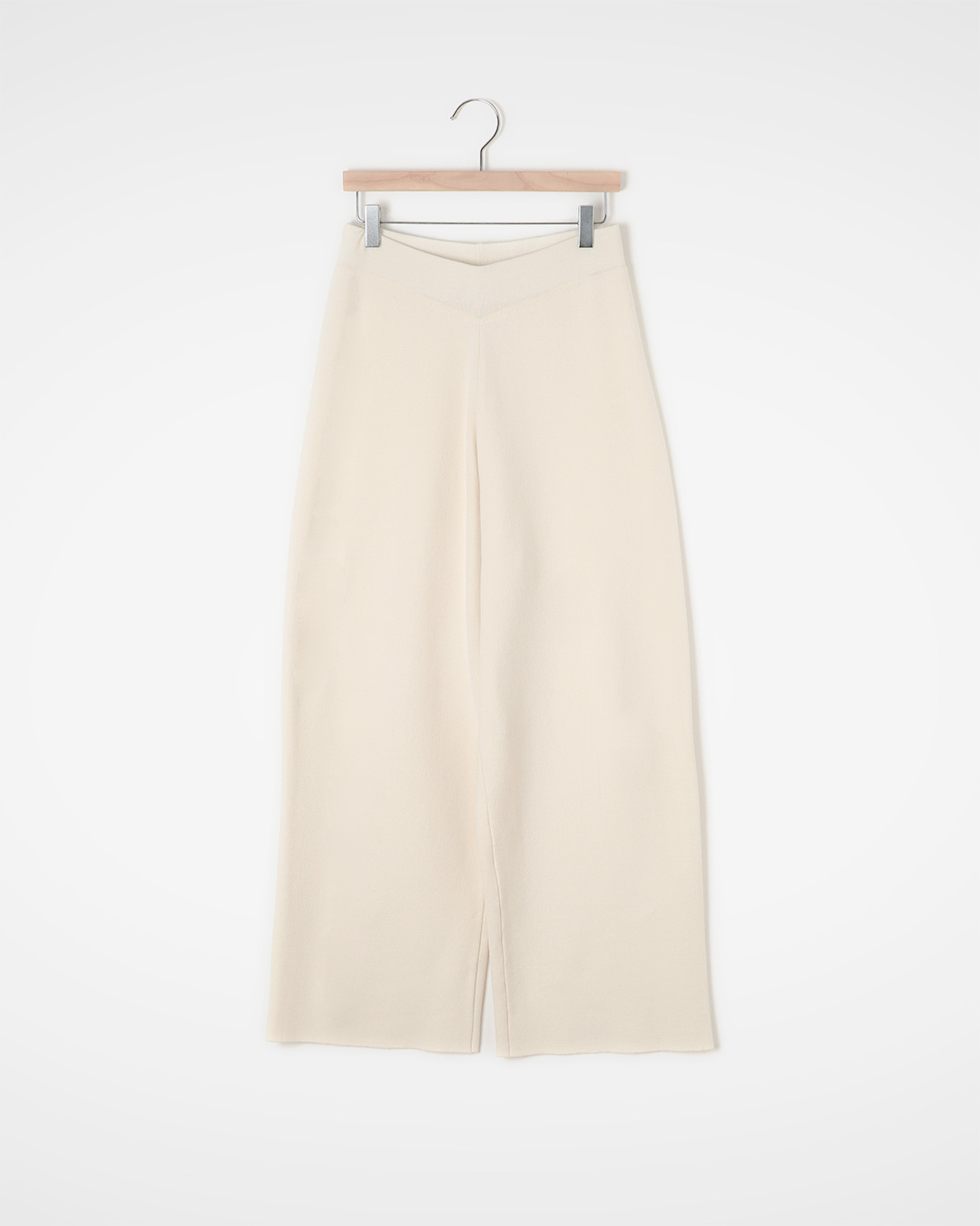 flowing silhouette<br> Knit Wide Pants