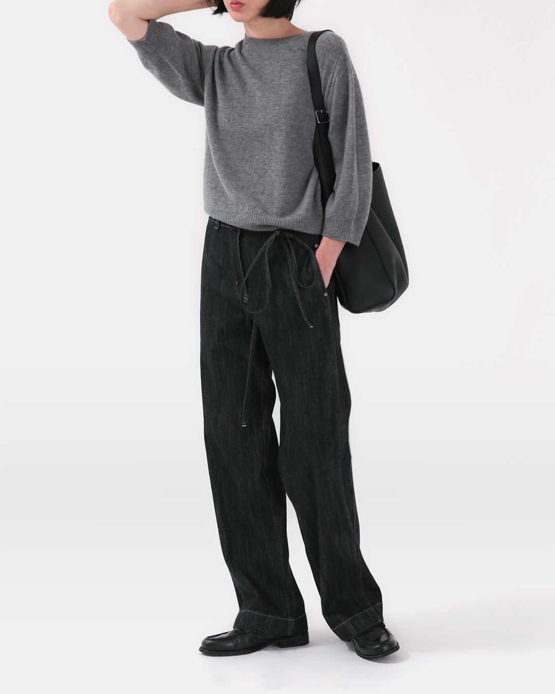 Wide denim perfect for daily wear<br> effortless denim string pants