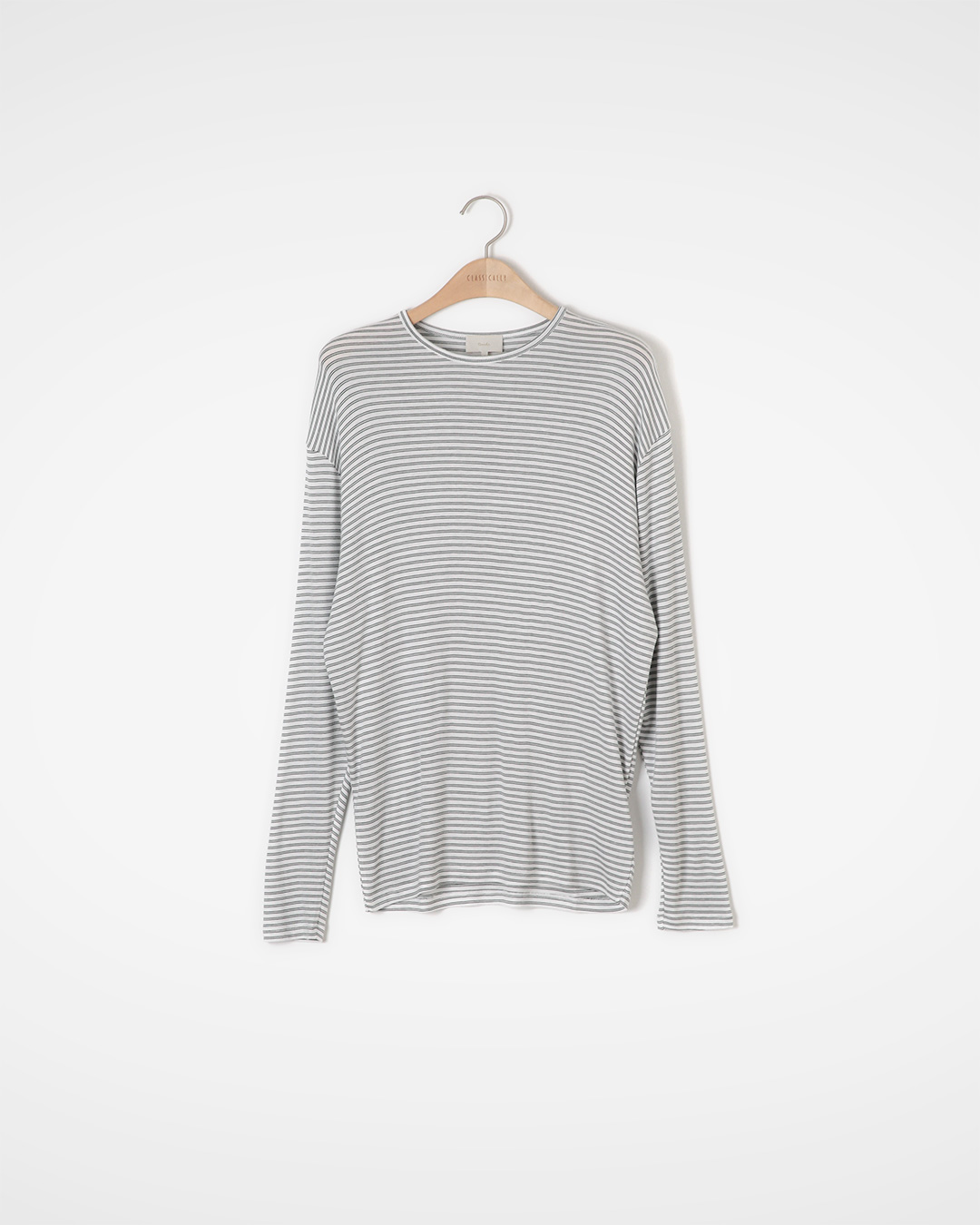 It's just a simple Stripe T-shirt<br> striped soft touch long sleeve tee