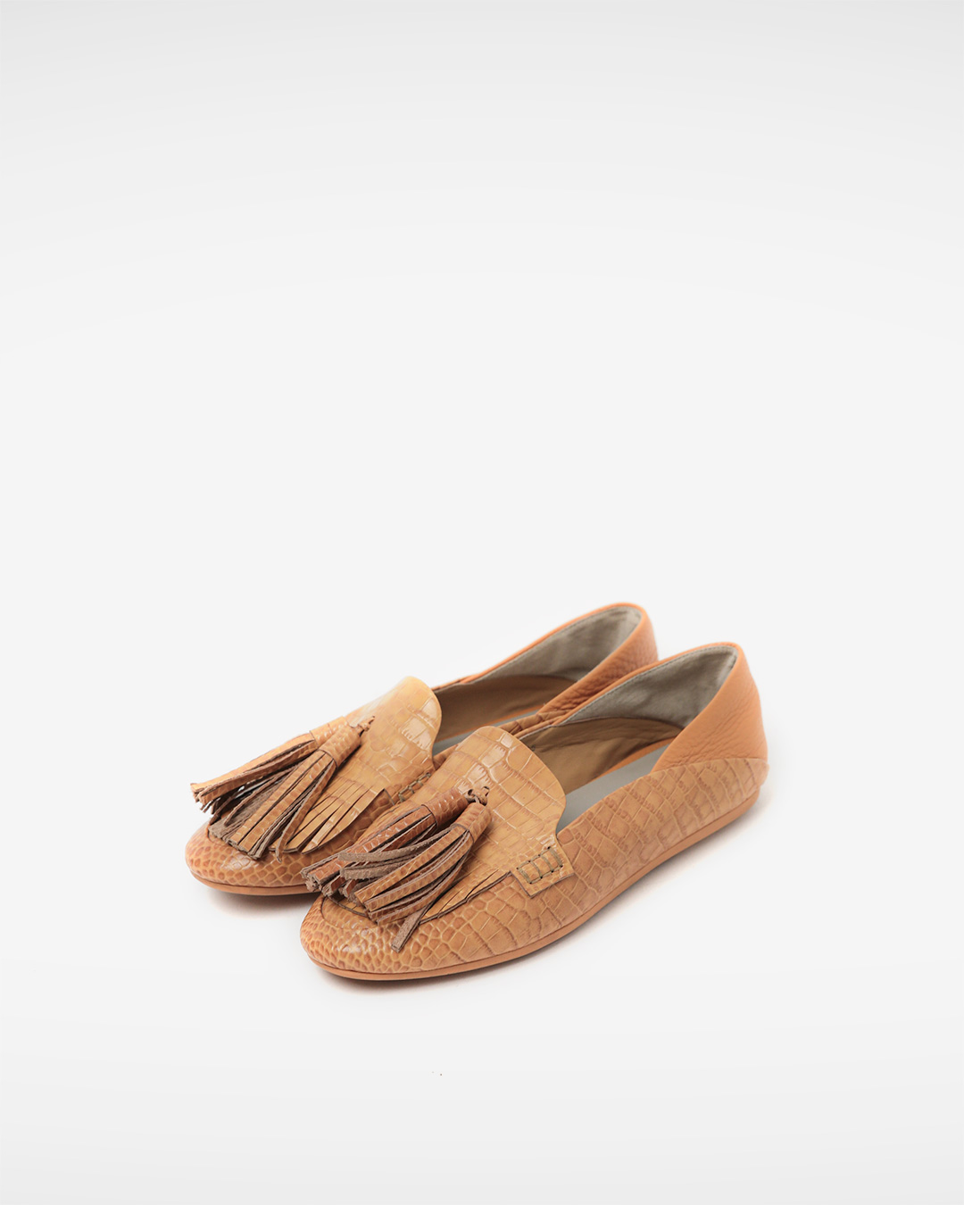 sample 240mm<br> Comfortable and stylish shoes, completed with details<br> tassel croc-texture loafer