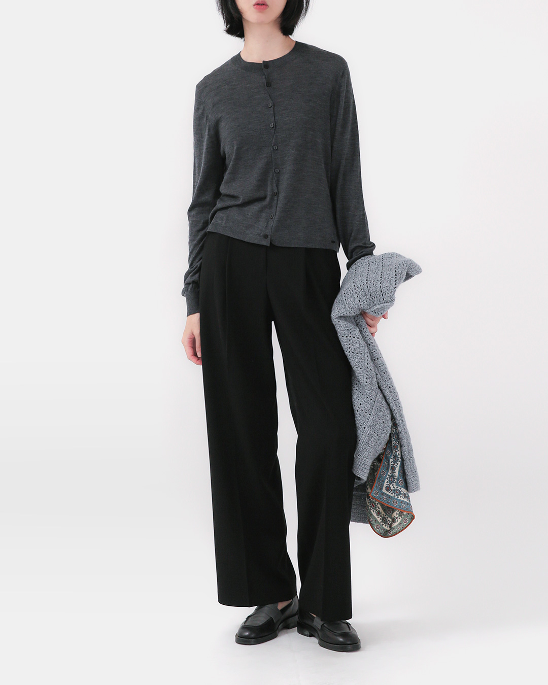 Lightly layered wool cardigan<br> wool lightweight cardigan