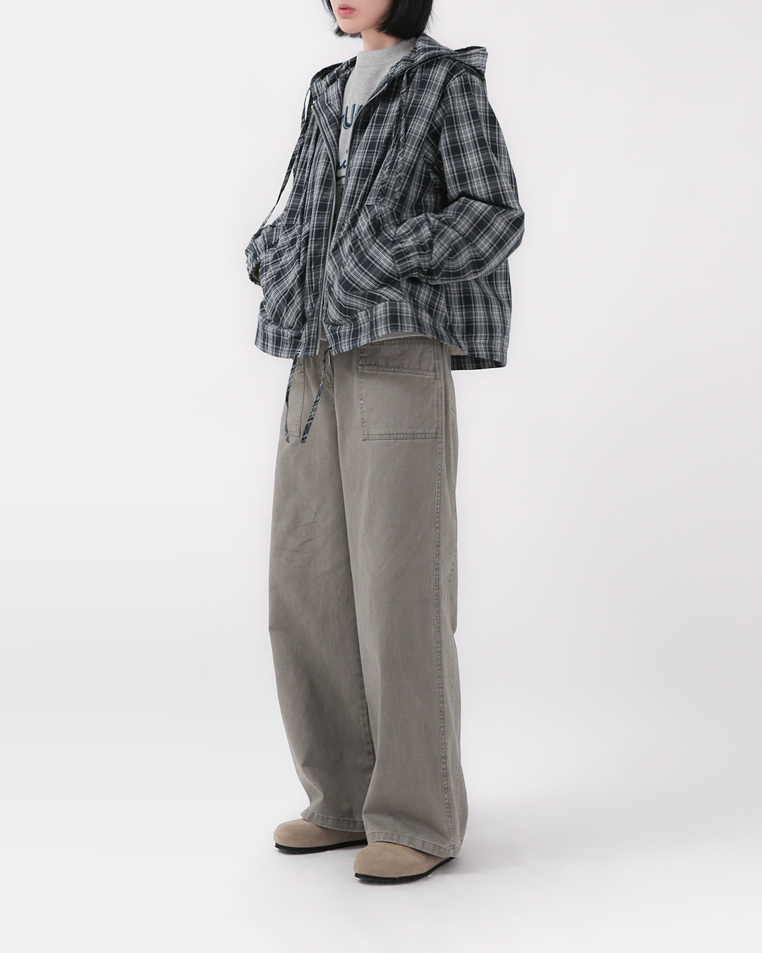 Comfortable everyday life, neat silhouette<br> utility pocket cotton wide pants