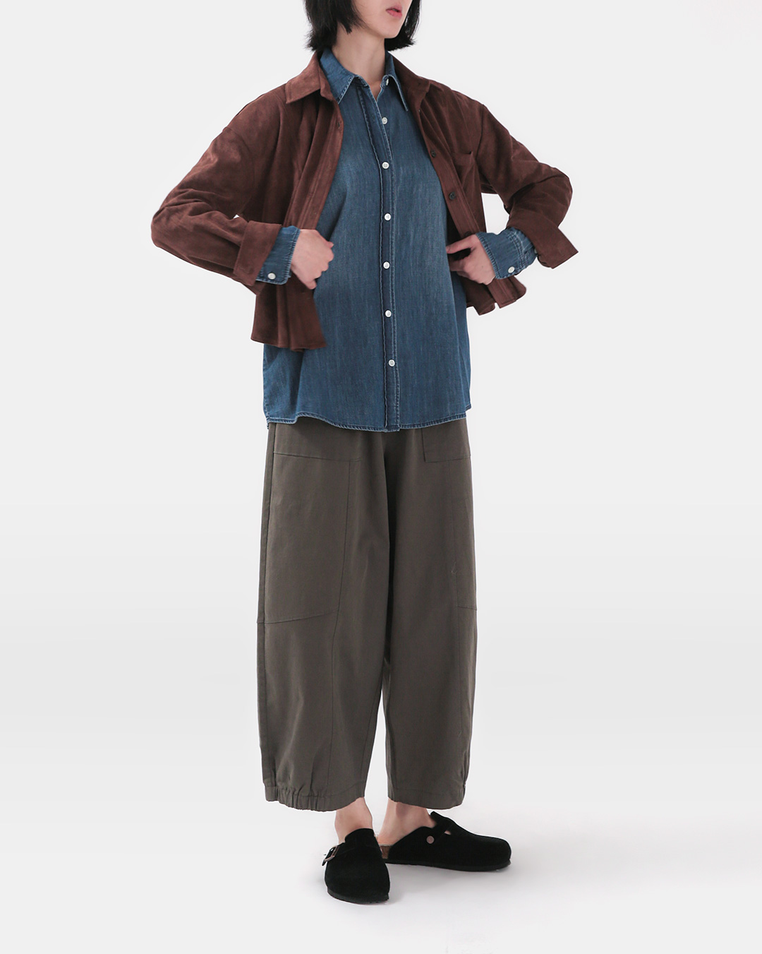 Volume joggers that make your day comfortable<br> stretch nylon jogger pants