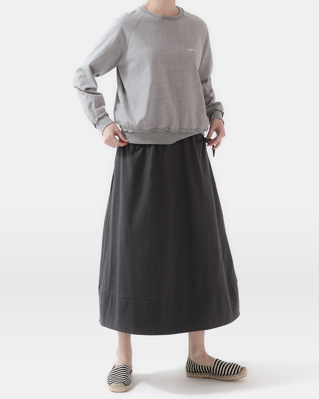 Vintage, stylish<br> pigment shirring sweat top