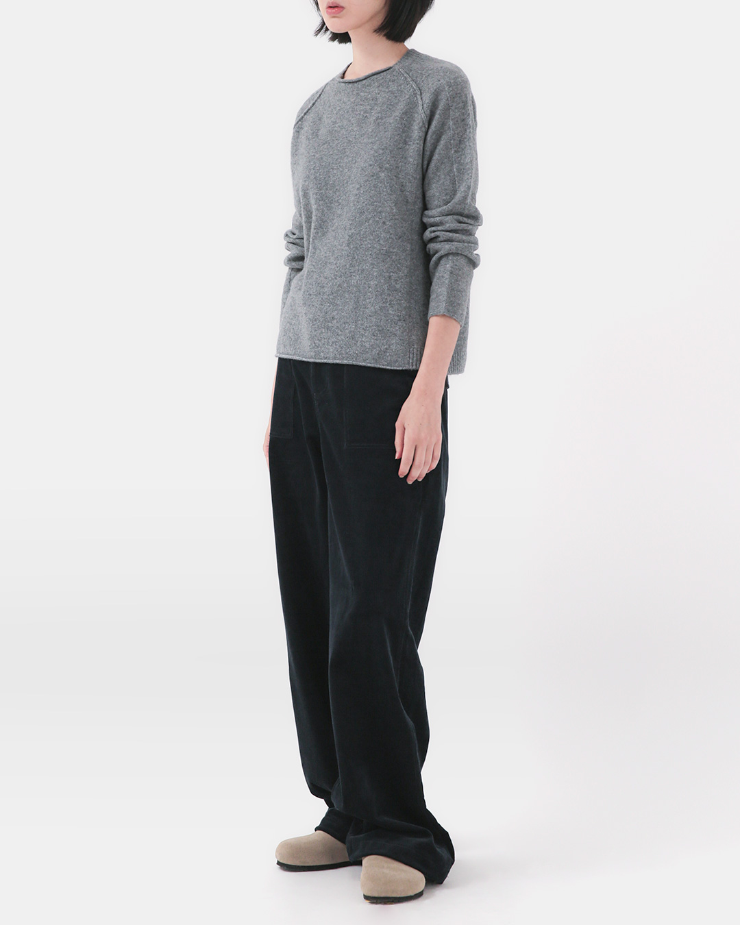 Knit that warms up your day<br> pure wool raglan sweater