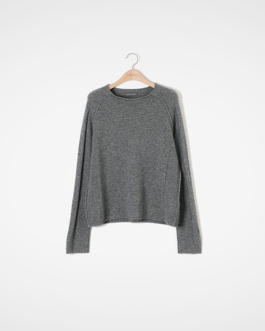 Knit that warms up your day<br> pure wool raglan sweater
