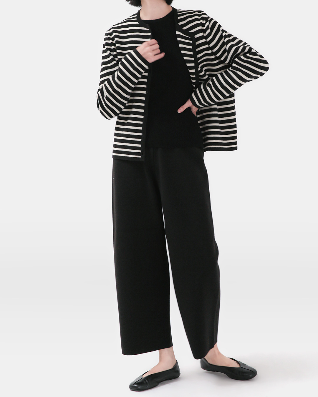 [FW Reorder] Flowing Silhouette<br> Knit Wide Pants