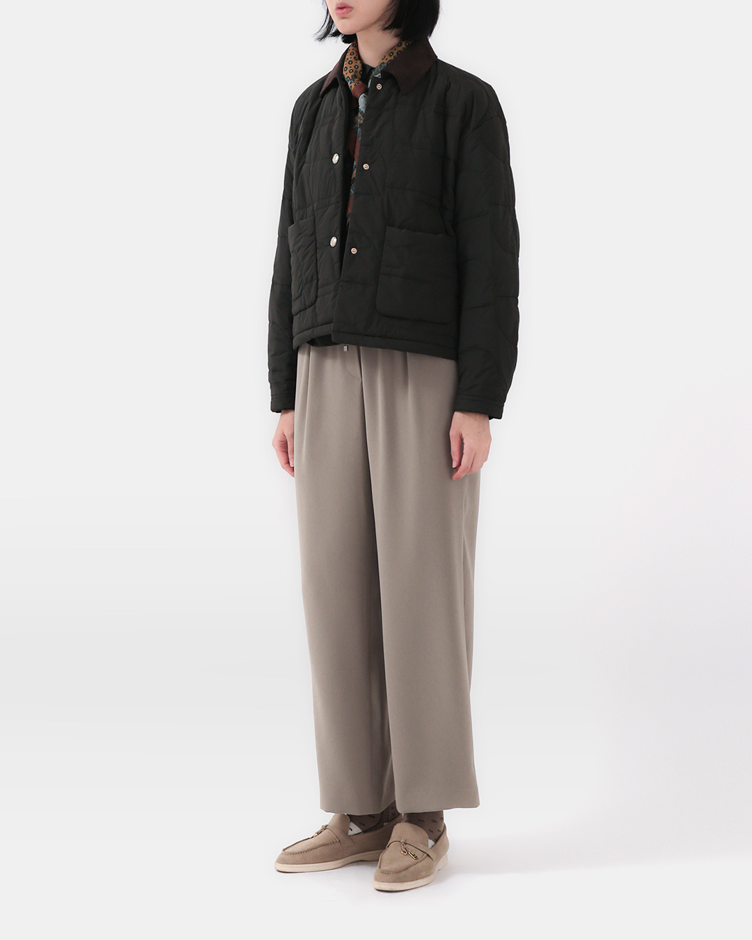 How sturdy, comfortable yet formal<br> airy drape drawstring wide pants