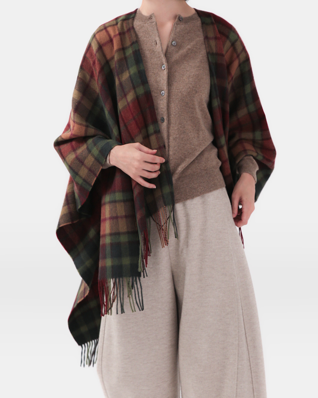 The romance of classic checks, like warm air<br> brushed wool check poncho