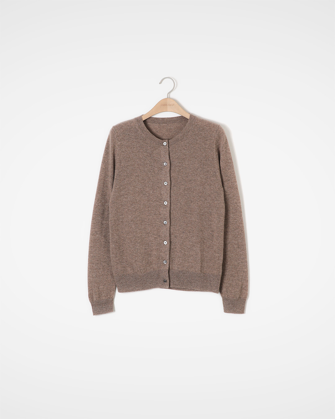 Simple, no-frills standard<br> cashmere classic cardigan