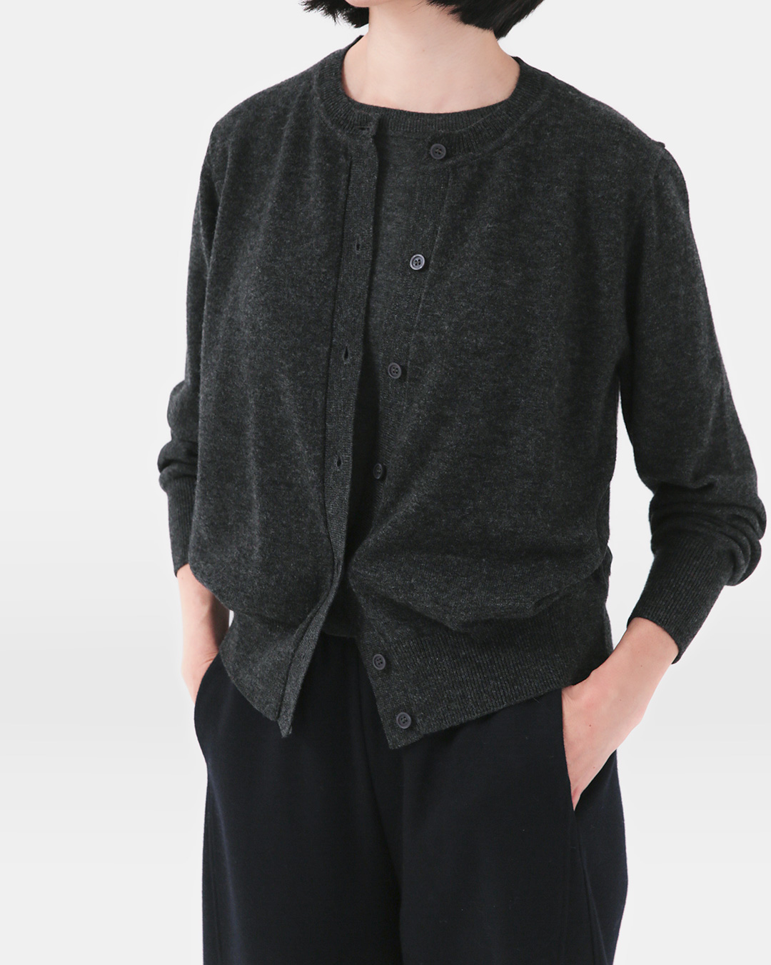 Inner knit and cardigan as a set<br> Efficient Layered Wool Cardigan
