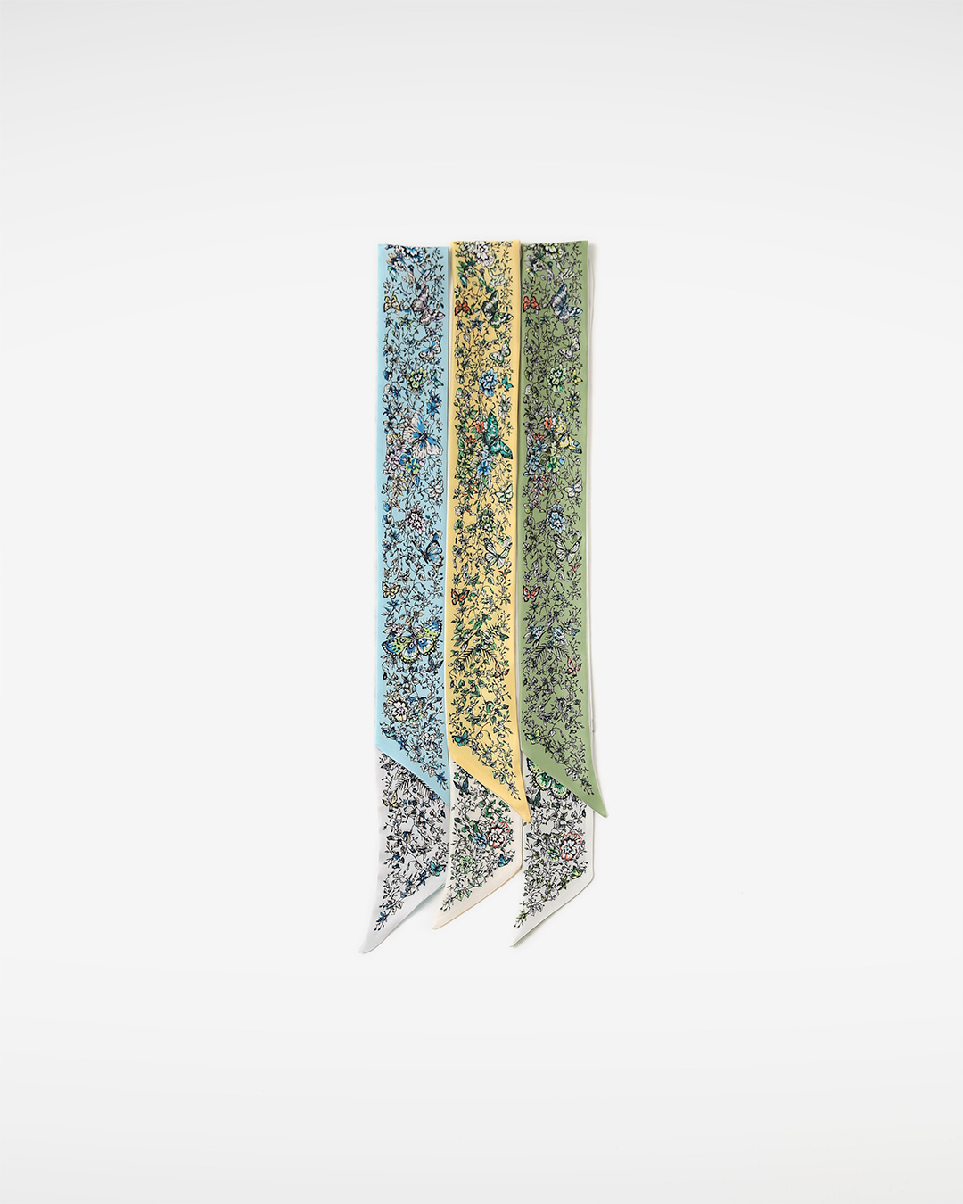Filled with the vitality of spring<br> Flower Silk Twilly