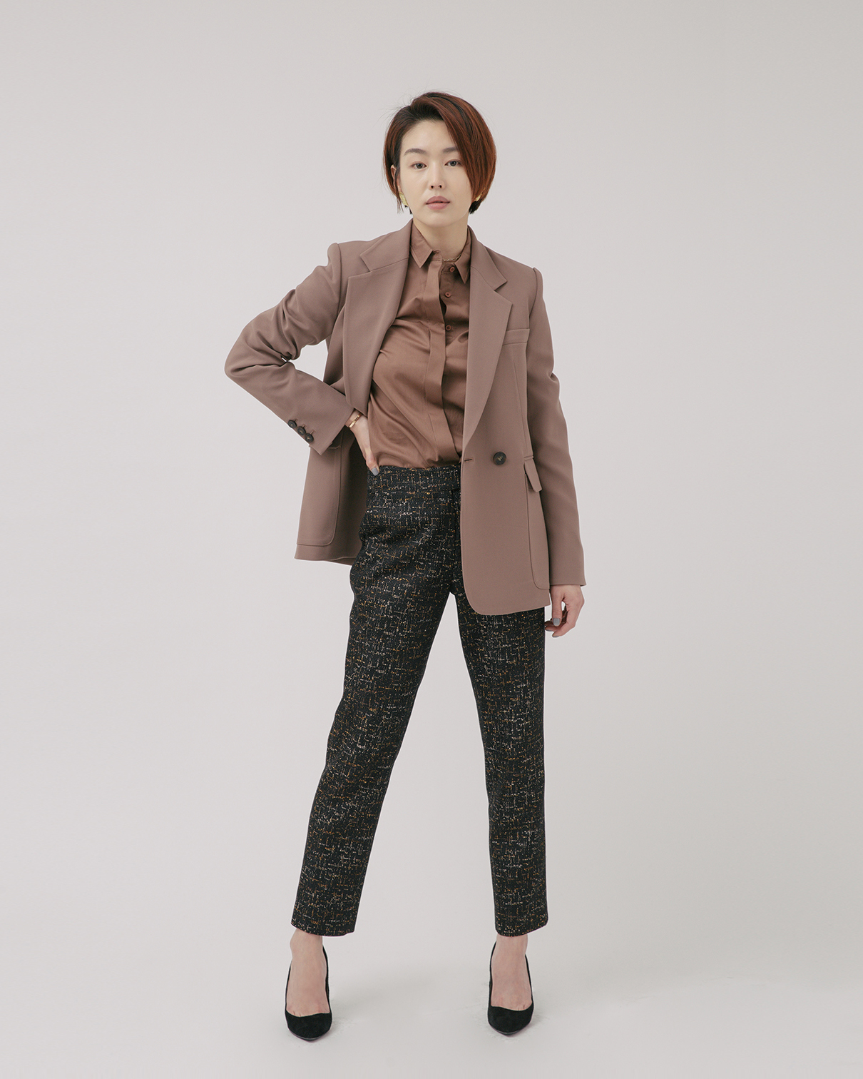 Even if you hide it, it twinkles<BR> Metallic Tweed Pants Gold