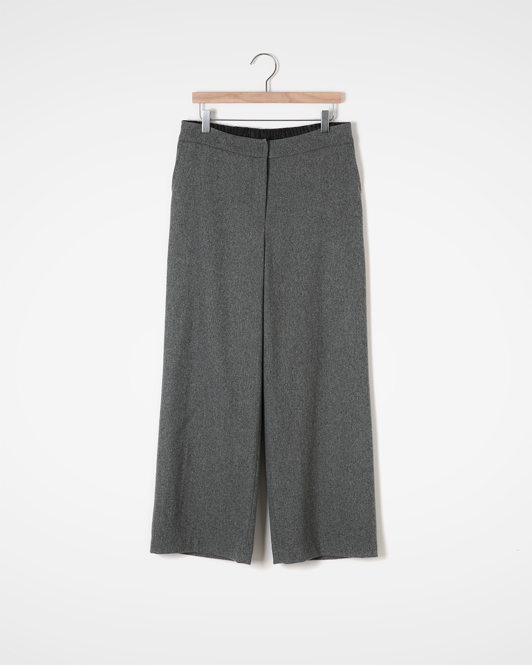 In a cozy Cashmere blend<br> Slacks 55/66/77 with added Melange finish