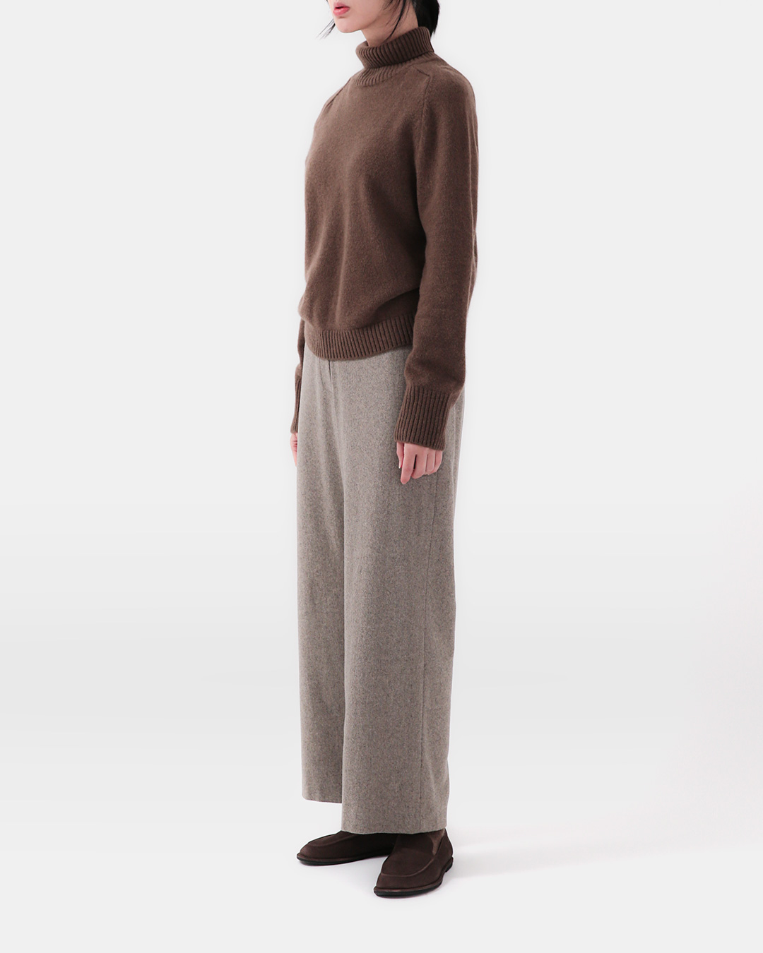 In a cozy Cashmere blend<br> Slacks 55/66/77 with added Melange finish