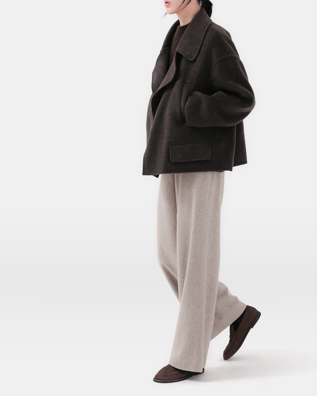 Make your winter commute neat and tidy, and your day warmer.<br> pure wool melange wide pants