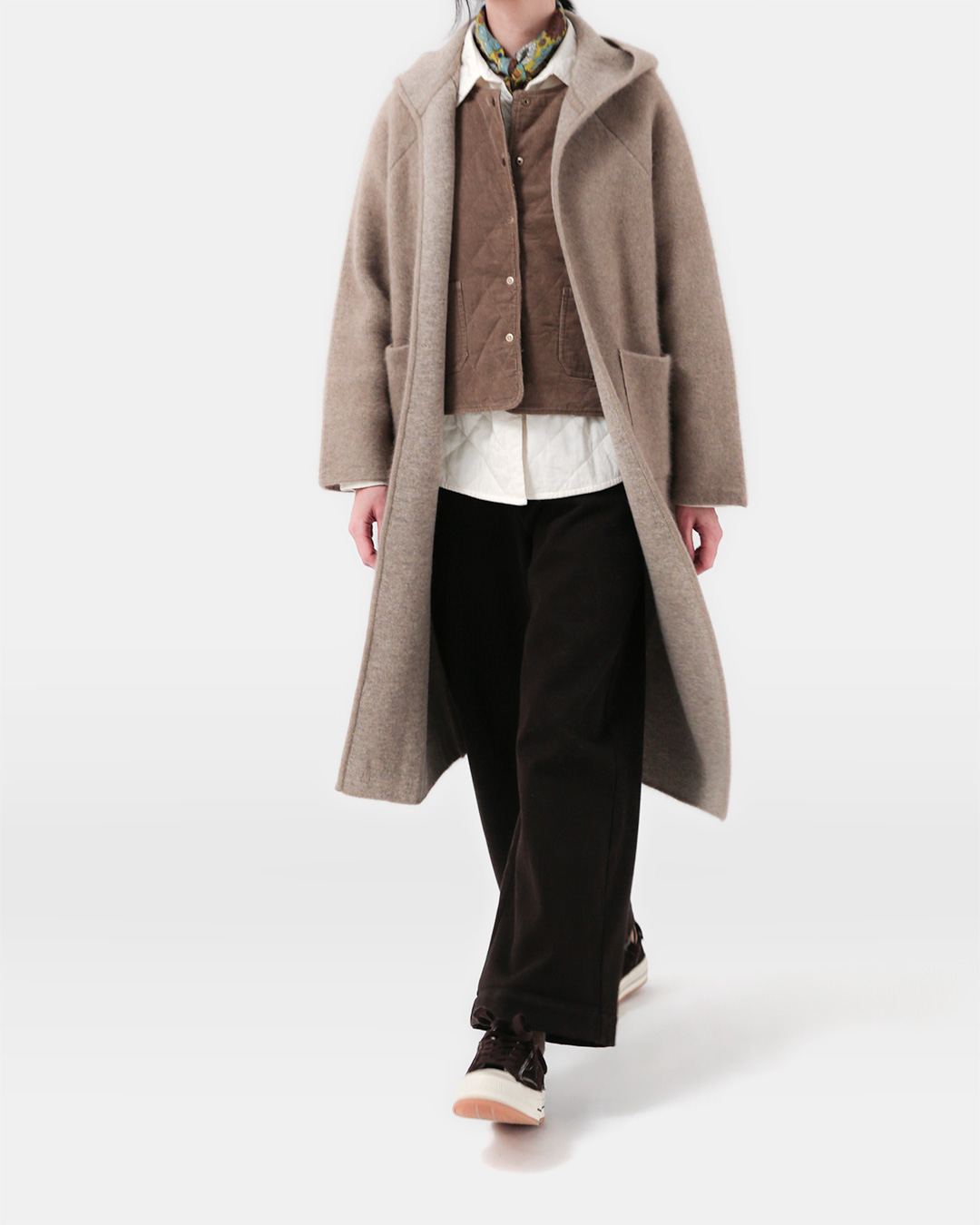 Warmth fills you as soon as you put it on<br> Thick napping spandex pants 2 colors