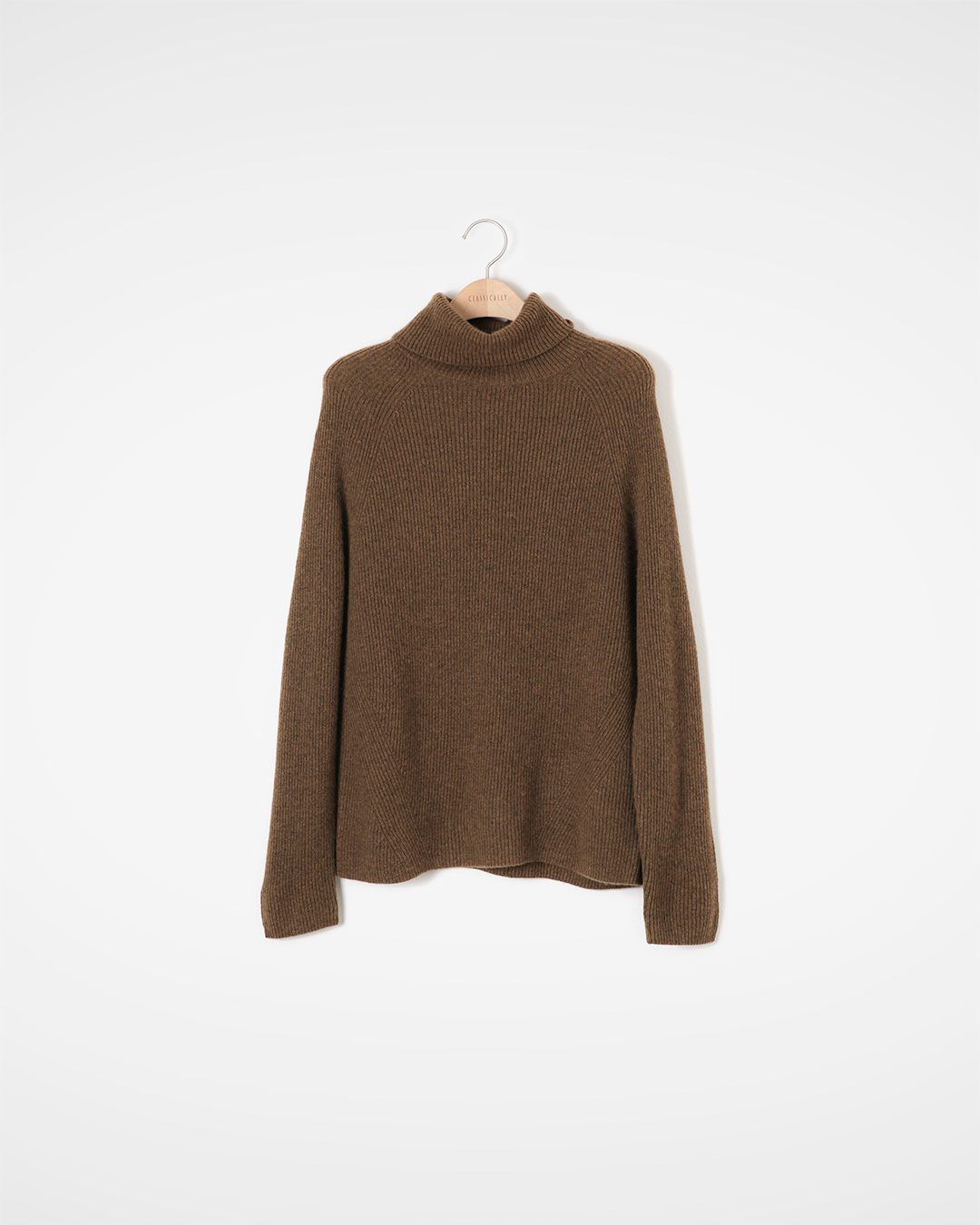 The warmth of 100% cashmere<br> 2 Colors to wrap up your day