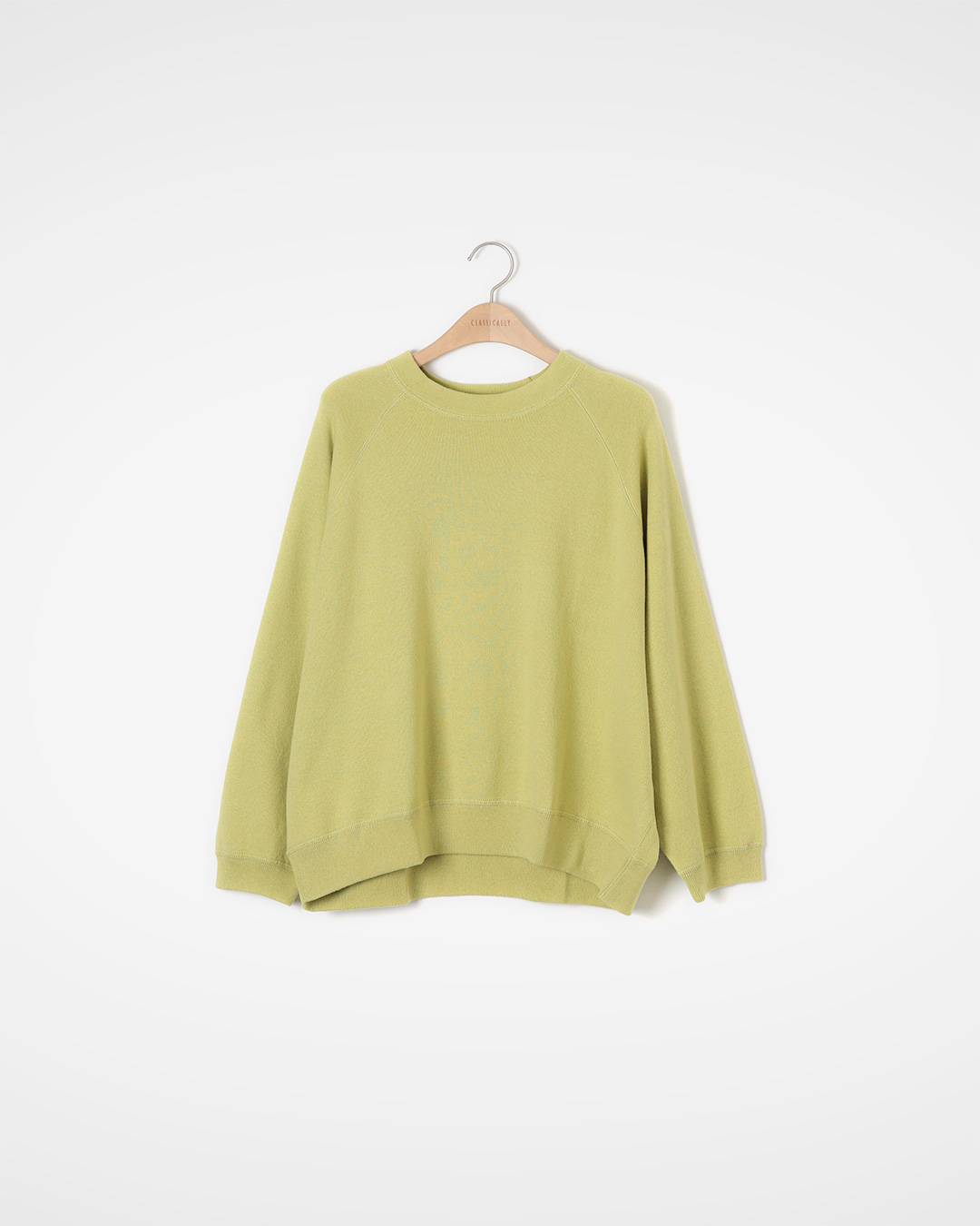 Brightens the complexion<br> A cozy everyday sweatshirt