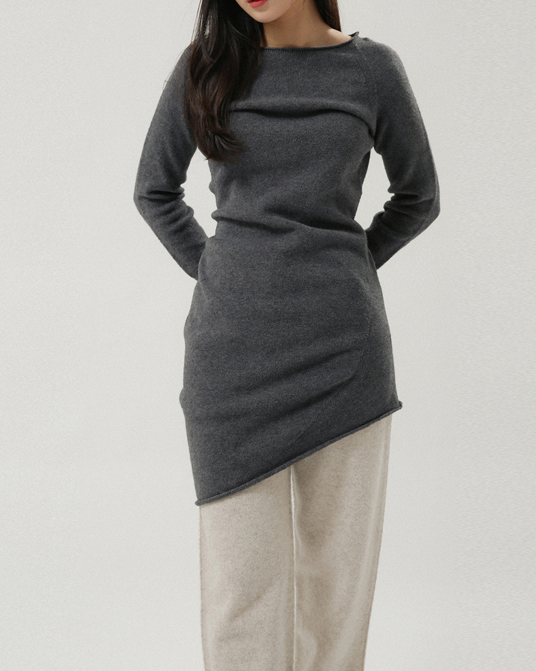 Italian unbalanced knit tower