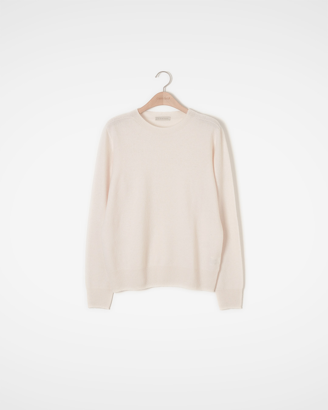 When the most basic is the most luxurious<br> wool cashmere essential crewneck knit