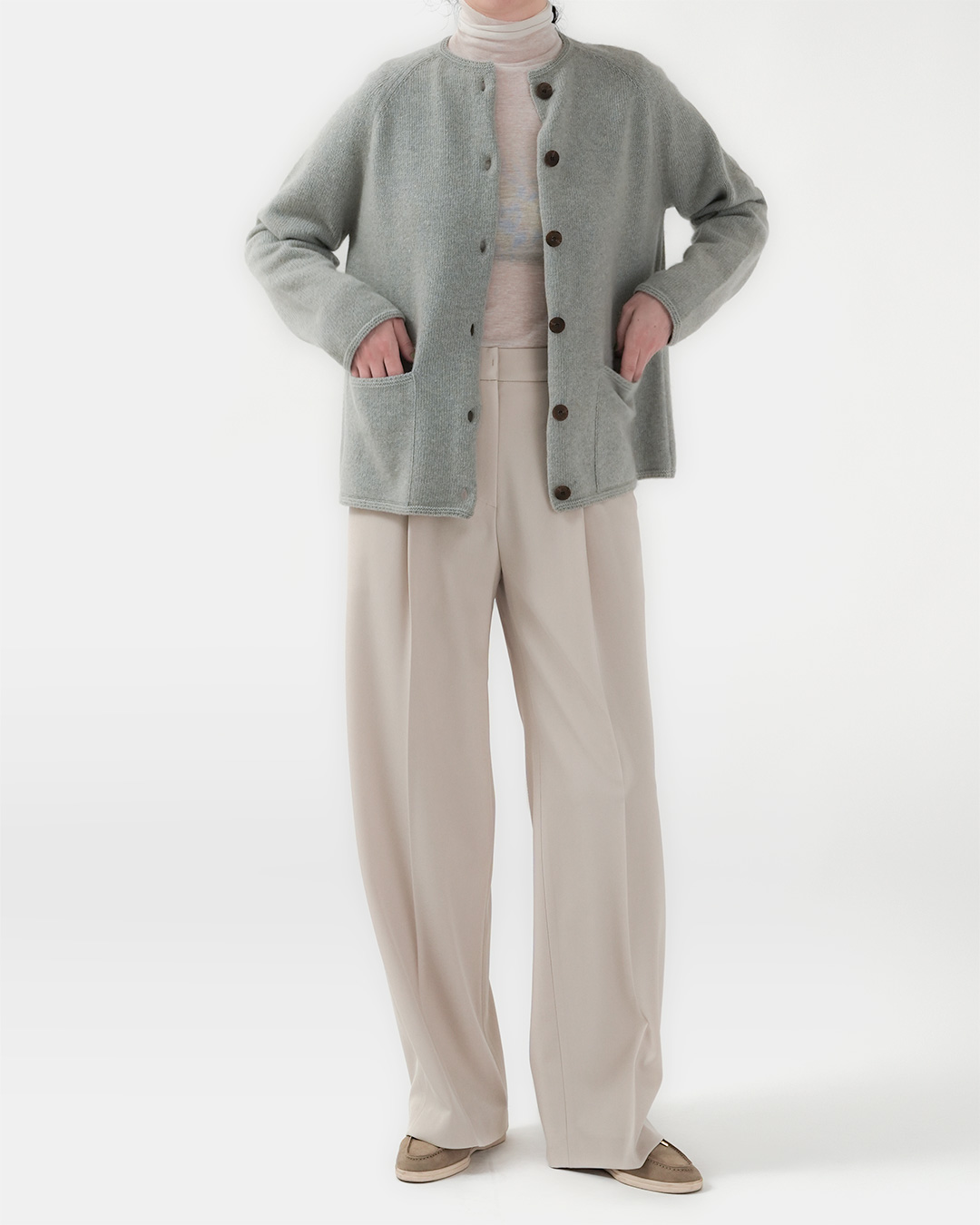 바쁜 날 하루의 기분을 결정하는<br> 이지 드레이프 와이드 Slacks