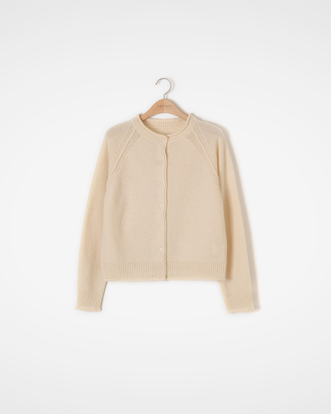 포근한 온도를 한 Fold 더하는<br> pure wool raglan cardigan