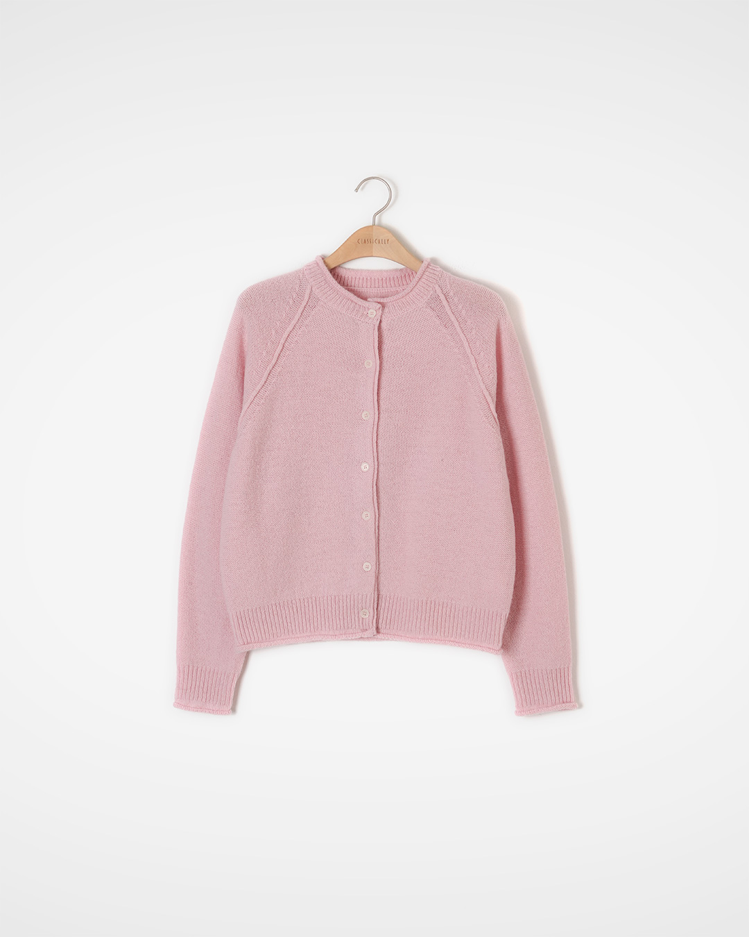 포근한 온도를 한 Fold 더하는<br> pure wool raglan cardigan