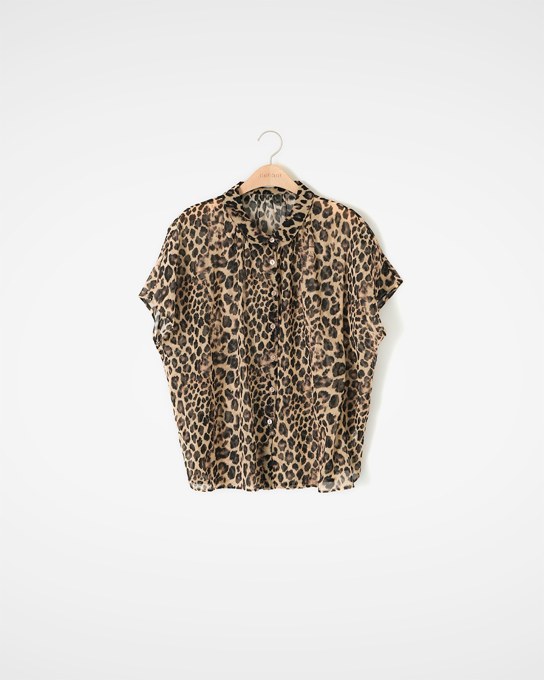100% Silk, 특별하되 현실적으로<br> Leopard Silk Blouse