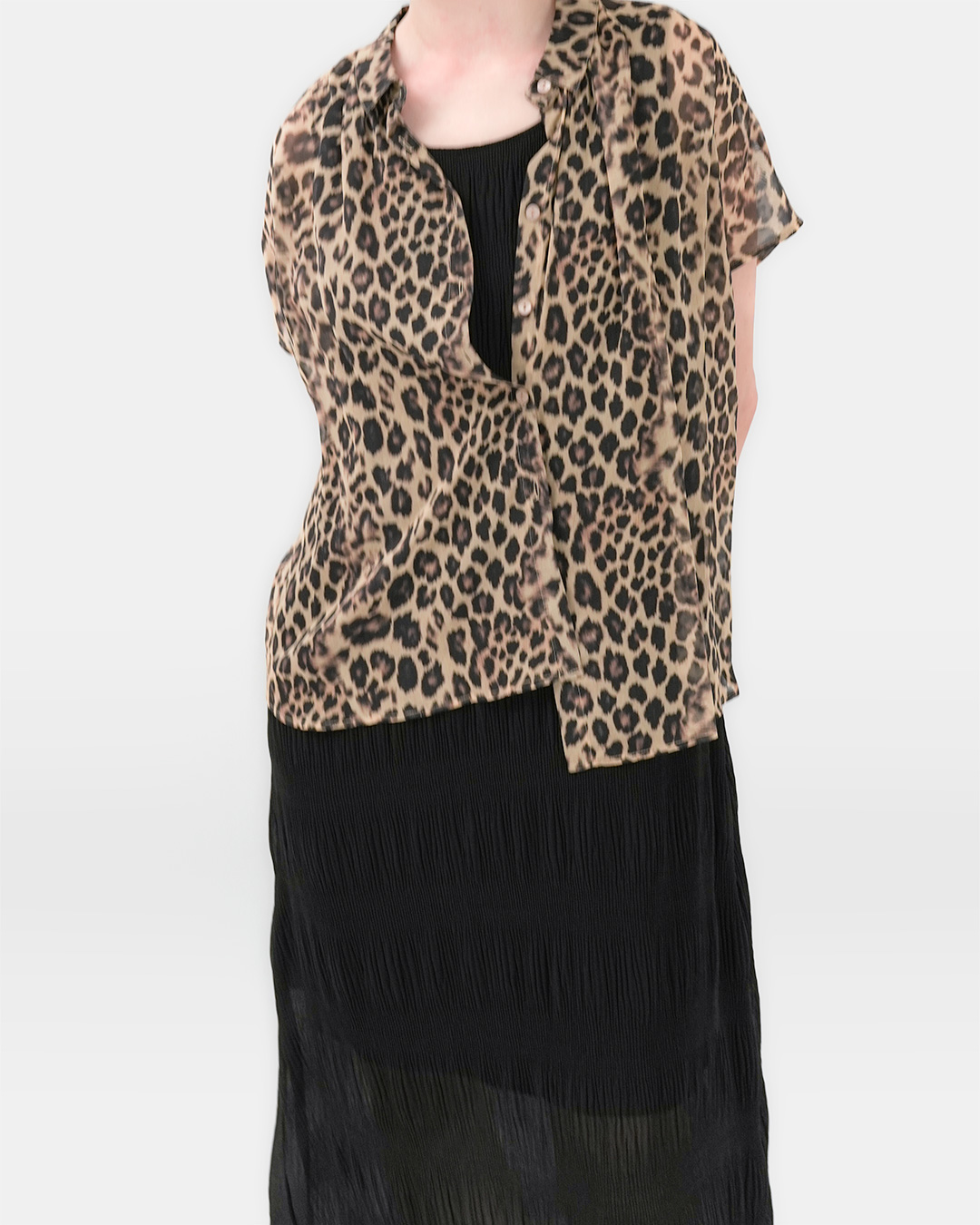 100% Silk, 특별하되 현실적으로<br> Leopard Silk Blouse