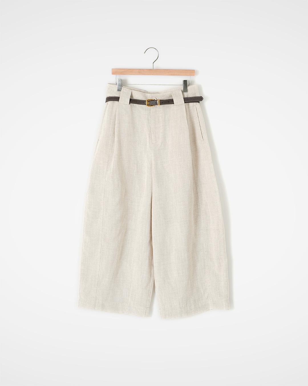 Elegantly during the long summer<br> Linen Belted Wide Pants