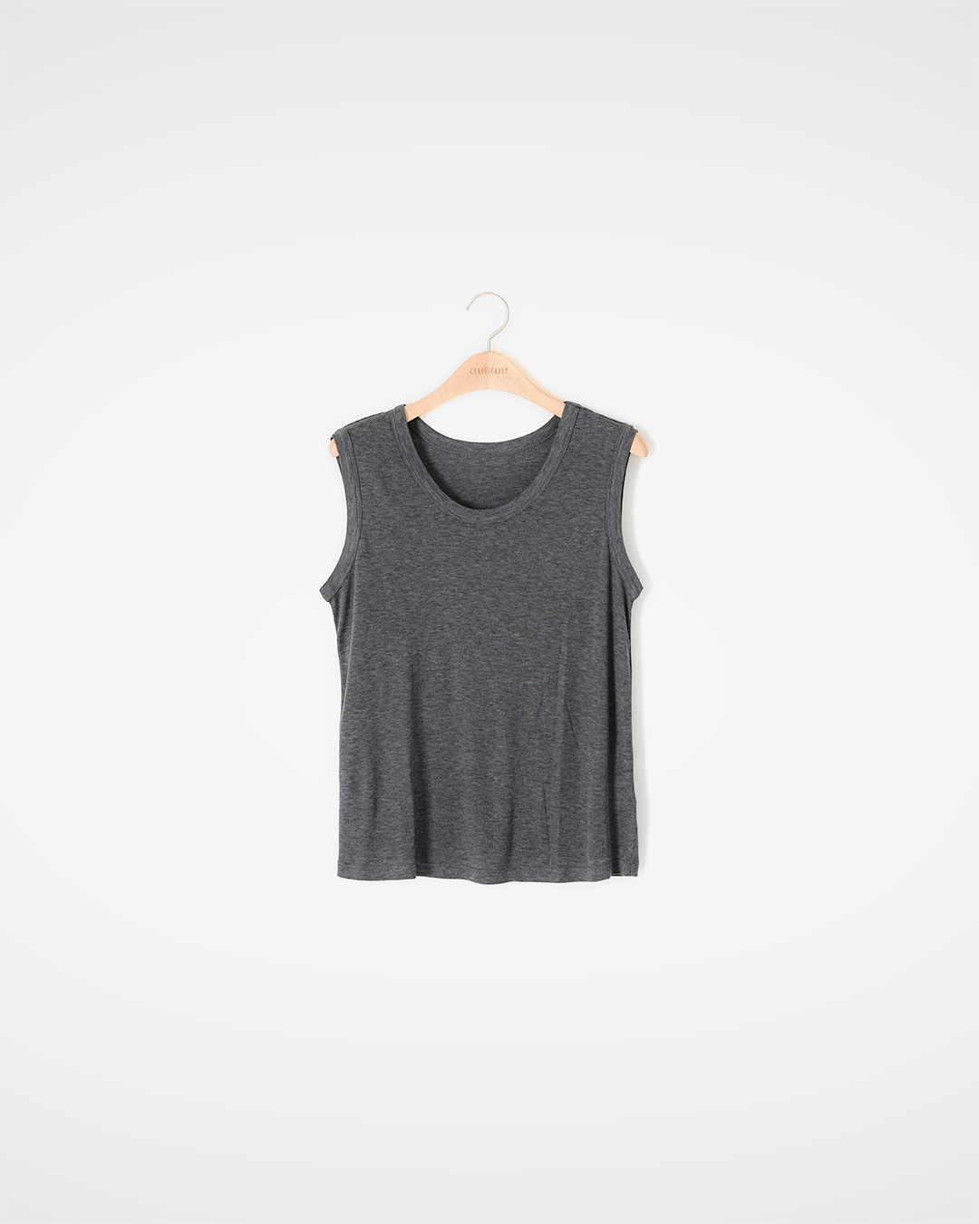 A wardrobe with great innerwear<br> Lyocell Silk Sleeveless Top