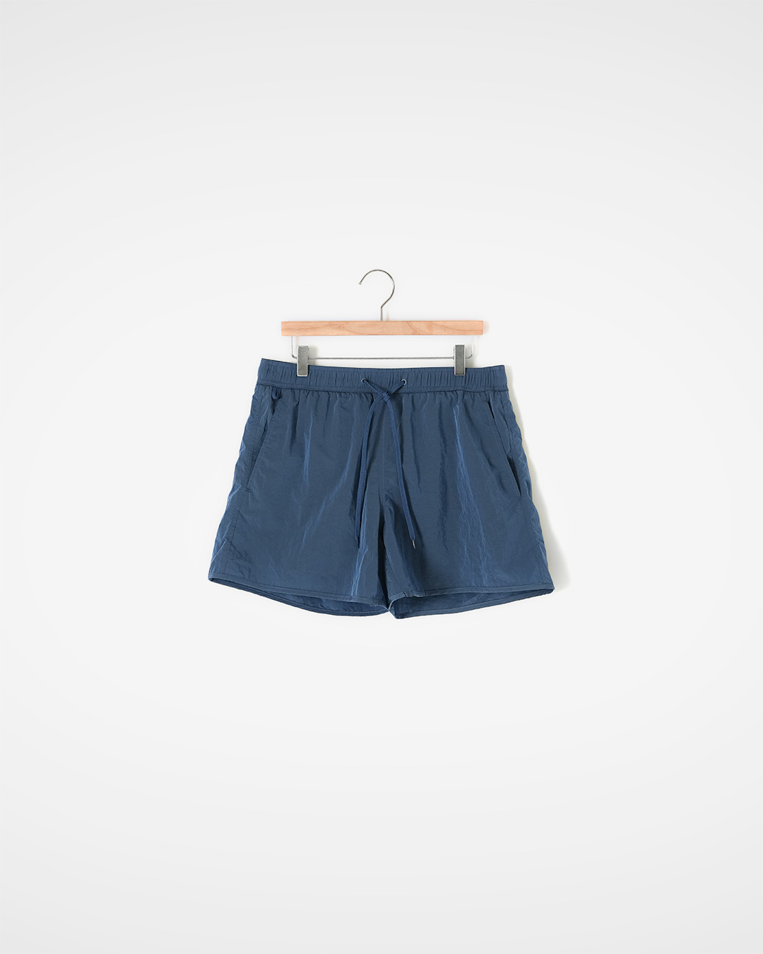 How to enjoy summer more lightly<br> Essential Beach Shorts