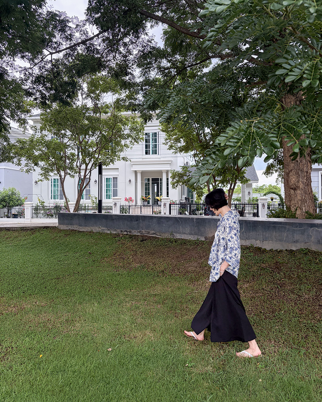 움직일수록 Graceful<br> Fluid Flare Wide Pants