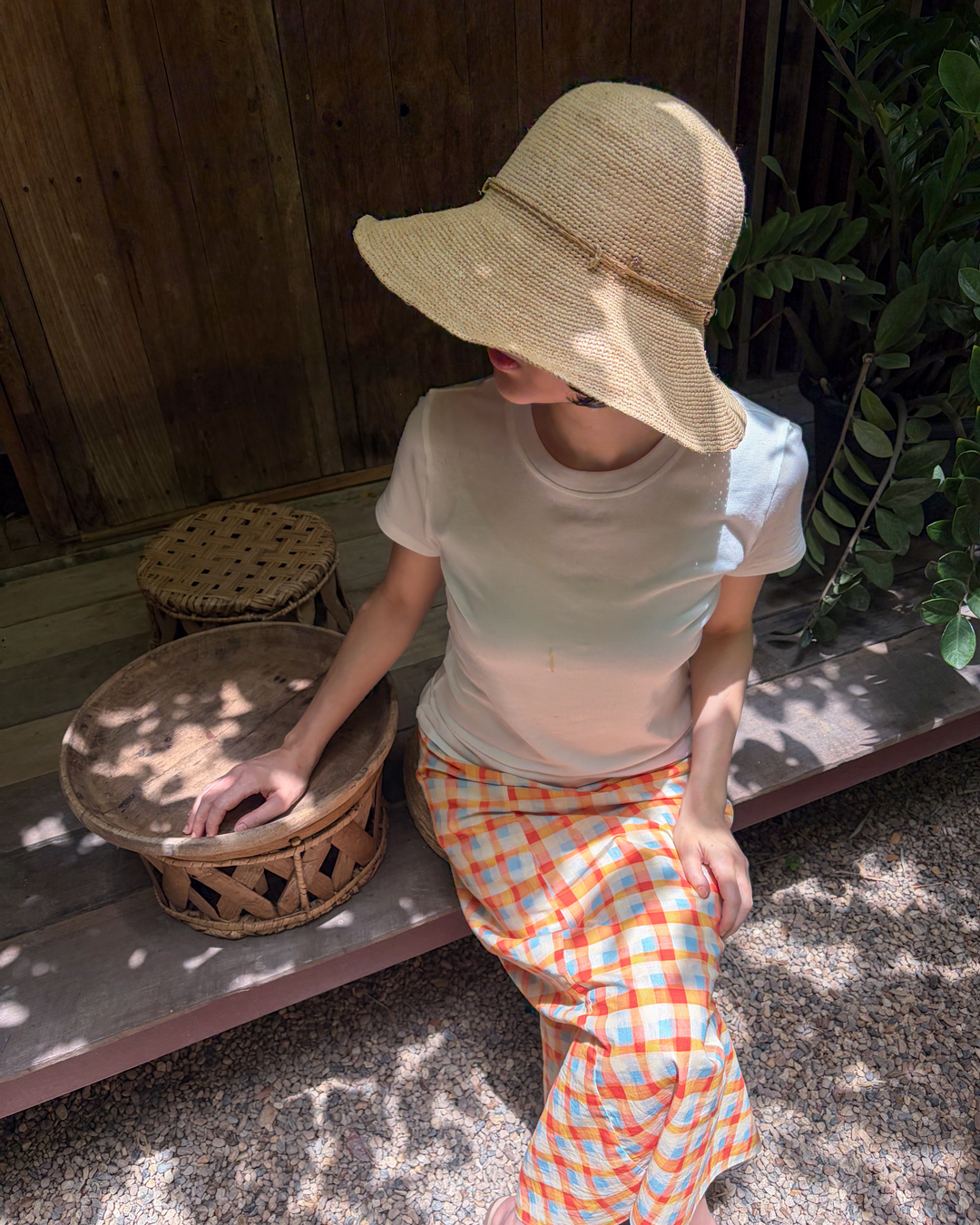 Merino wool 19% Tencel 77%<br> Essentials that are welcome just by their material