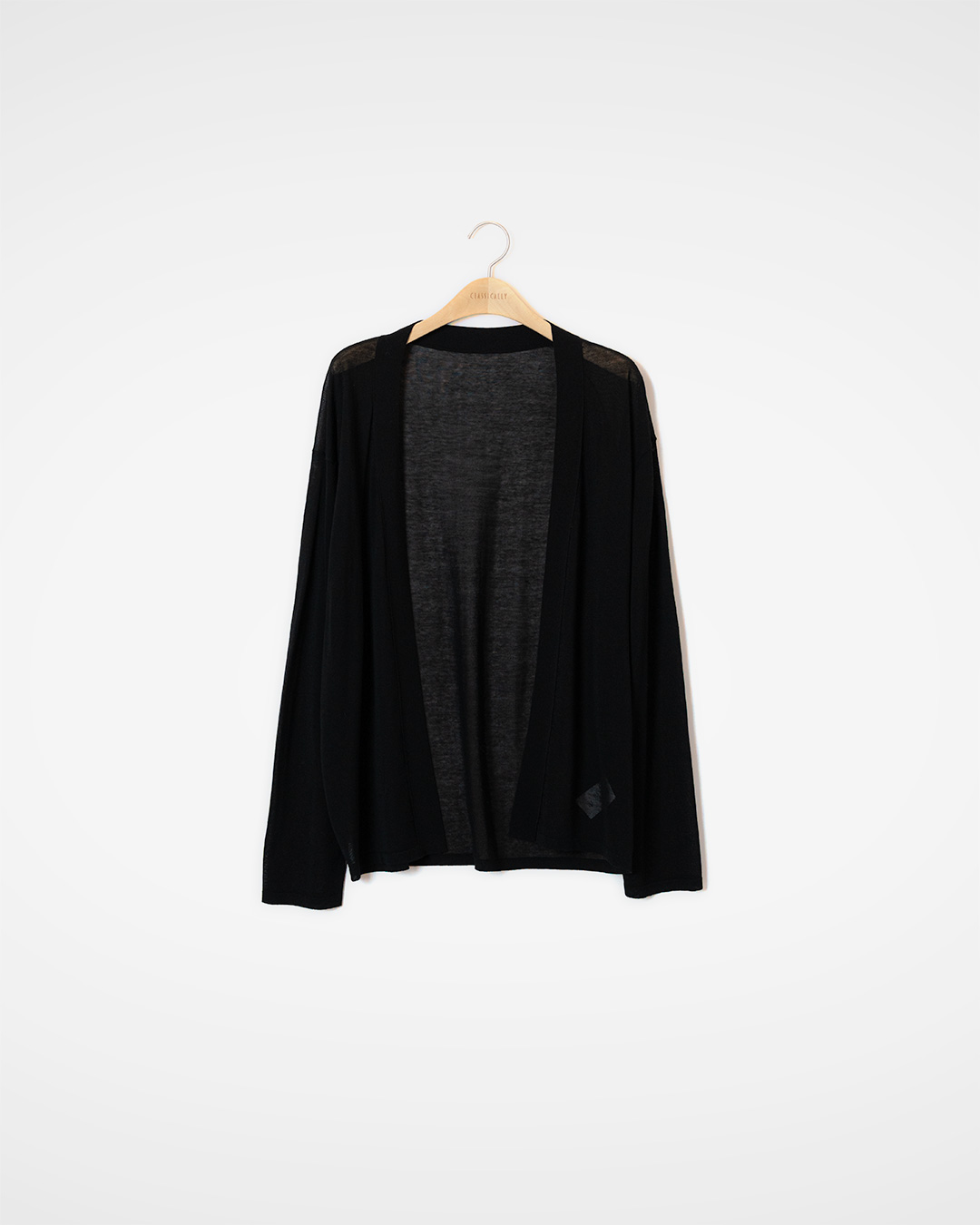 Summer 위에 가장 먼저 걸치게 되는<br> airy acetate cotton cardigan