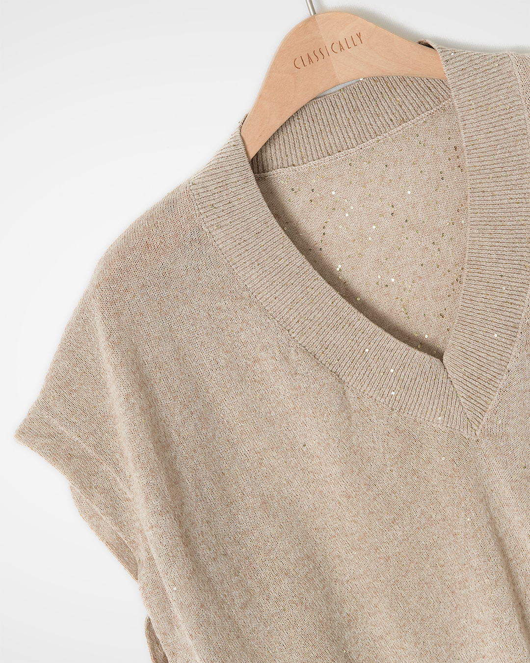 은은하게 빛나는 여름의 Knit<br> linen blend sequin V knit vest